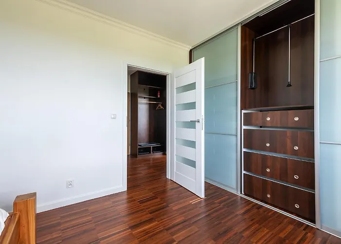 Διαμέρισμα Kobielska 6 - Bezplatny Parking - Free Parking - 500m Wojskowy Instytut Medyczny - Wielki Taras Z Przepieknym Widokiem Na Park - Dla 4 Osob - Better Rentral Βαρσοβία